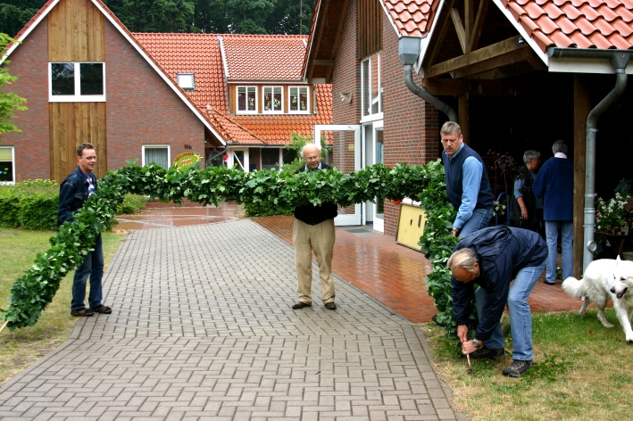Aufbau der Ehrenpforte