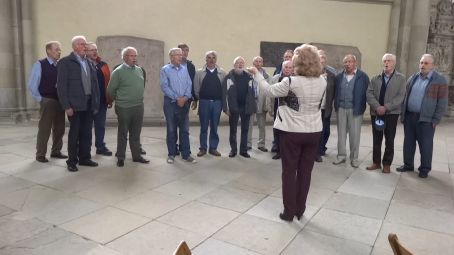 Spontaner Chorauftritt im Dom mit einer wunderbaren Akustik